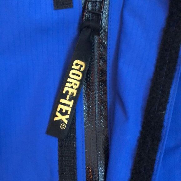 GORE Bike Wear Gore-Tex PacLite royal blue jacket Ladies M Gorpcore - Picture 3 of 16